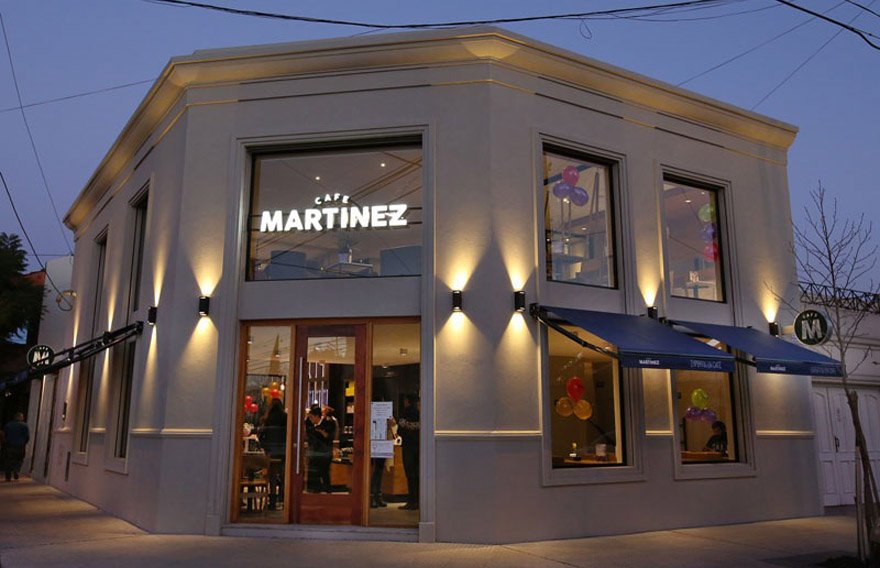 Hoy, Café Martínez es una cadena de 201 tiendas que operan en Argentina, Uruguay, Paraguay y Bolivia