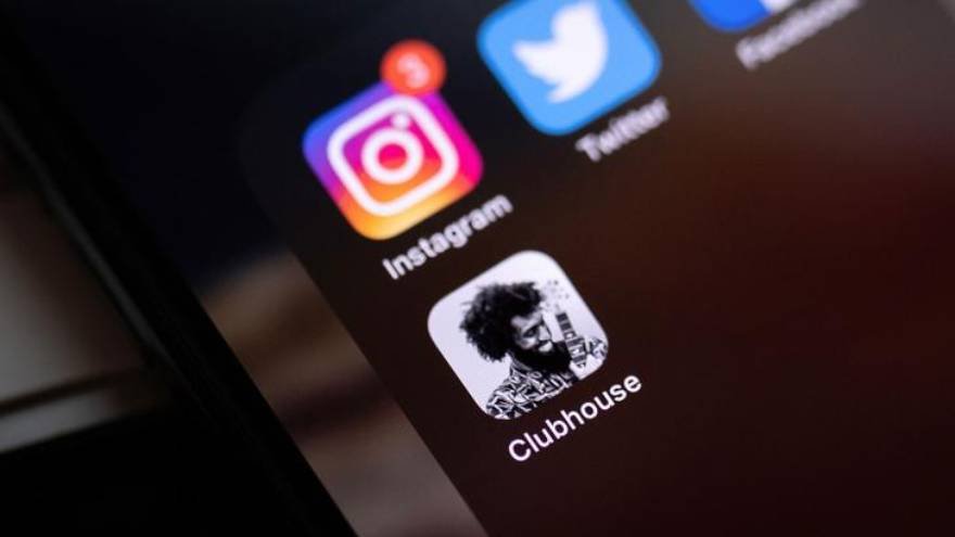 Clubhouse no aprendió lecciones de las redes sociales.