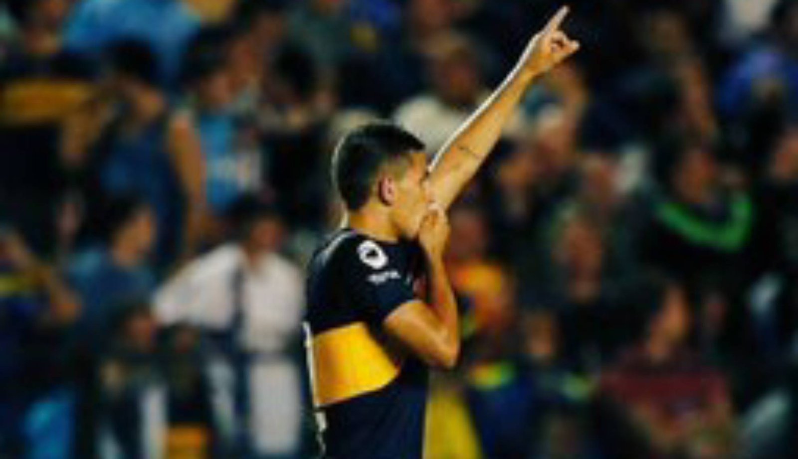 Leandro Paredes festejando un gol en Boca