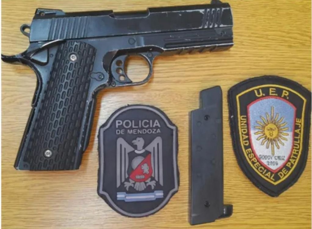 El arma incautada.