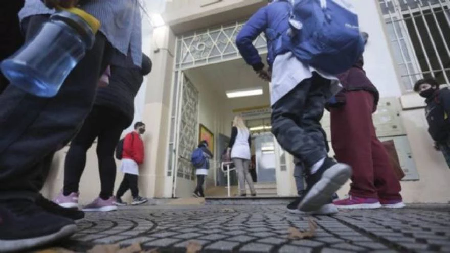 ANSES abona la ayuda escolar en marzo: cuánta plata pagan y a quiénes corresponde