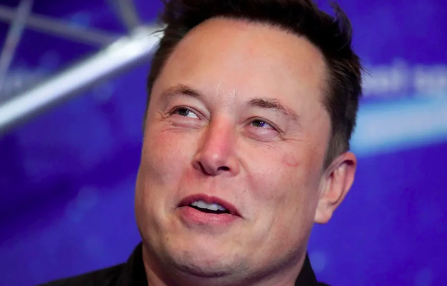 Elon Musk y cientos de expertos piden frenar la investigación sobre inteligencia artificial