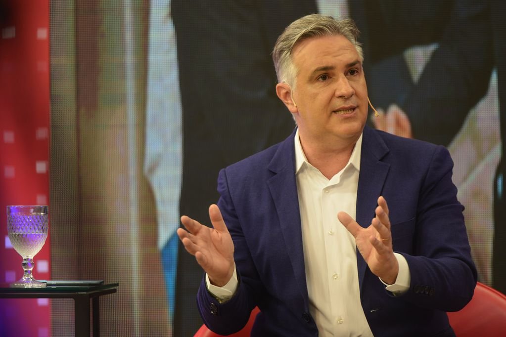 El intendente de Córdoba, Martín Llaryora, participó del programa Voz y Voto. (Nicolás Bravo / La Voz)