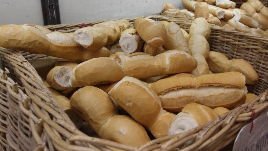 ¿Se viene otro aumento del precio del pan? Comercio autorizó un incremento en el valor de la harina