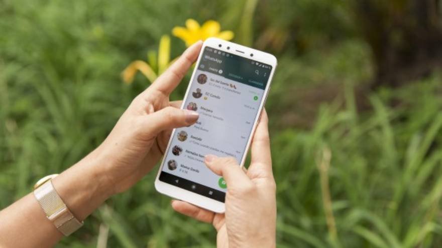 El número de teléfono equivale al usuario en WhatsApp.