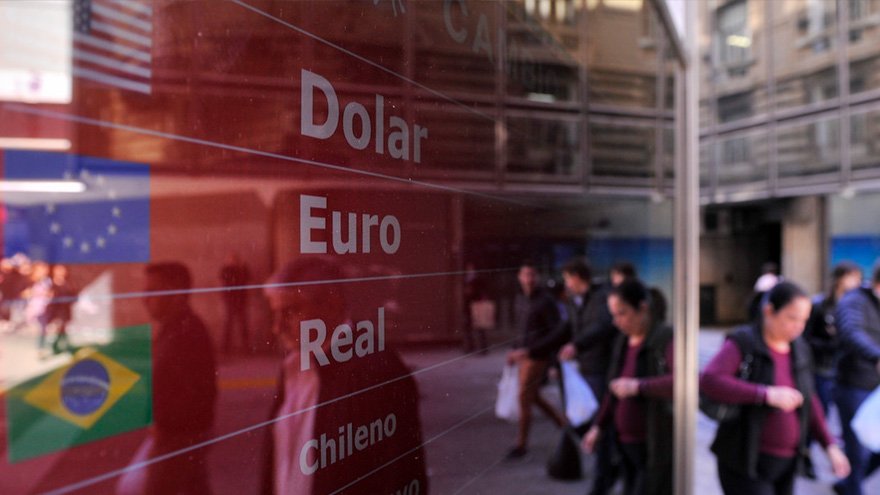El dueño de una cueva quedó descalzado por la baja del dólar y se fugó a Uruguay