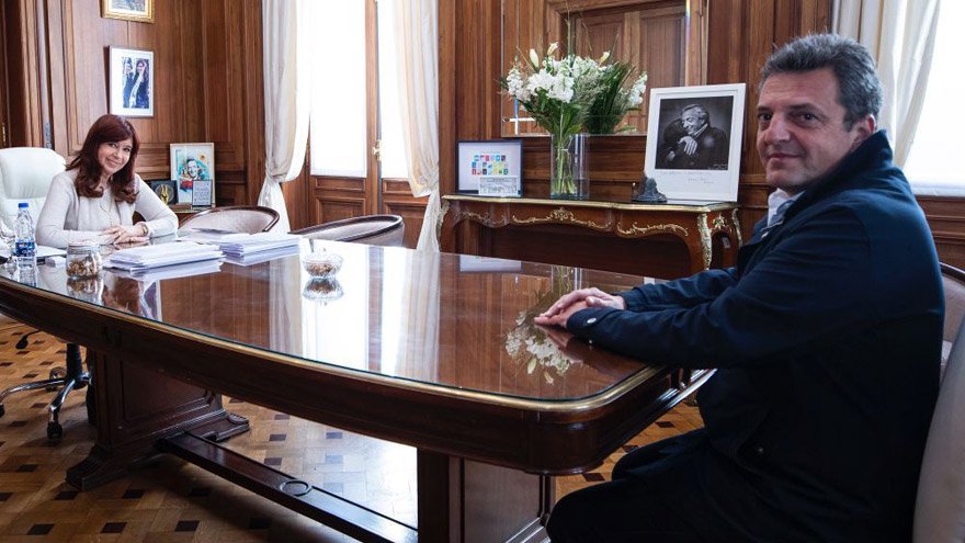 Tras la decisión de Cristina Kirchner, se espera una confirmación sobre el futuro de Massa.