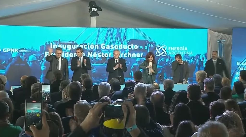 Agustín Rossi, Sergio Massa, Alberto Fernández, Cristina Kirchner y Axel Kicillof, a la espera de la provinica de Buenos Aires como el gran bastión peronista.