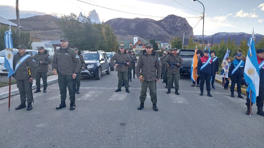 La inauguración de mural alegórico a Malvinas se realizó con gran participación y presencia de instituciones y público en general.