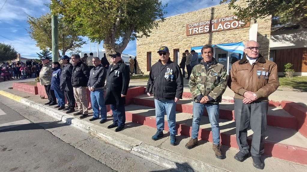 Veteranos de la Guerra de Malvinas en el acto realizado en Tres Lagos.