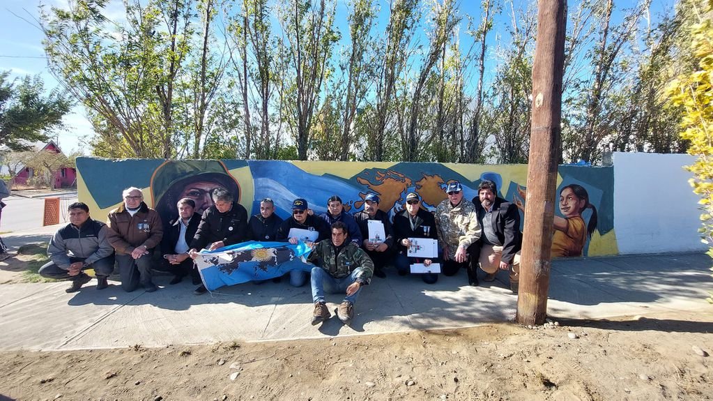 Mural "Malvinas y los niños", en Tres Lagos.