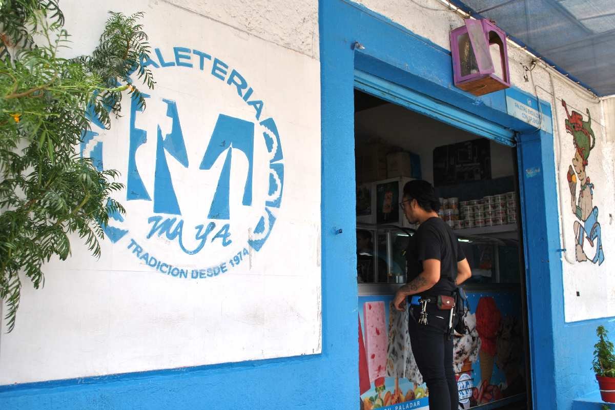 Exterior de la Paletería Maya