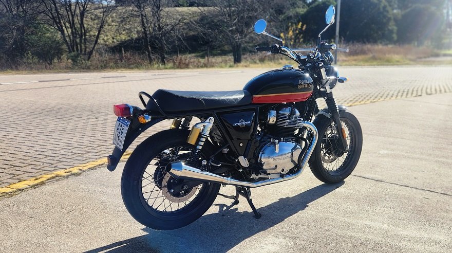 Las terminaciones de la Interceptor tienen atributos del pasado.