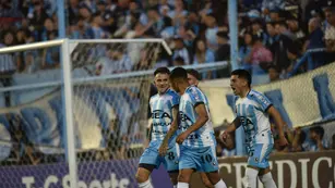 Racing se enfoca en una “final” en Chaco, y un rival directo se acercó en la tabla.