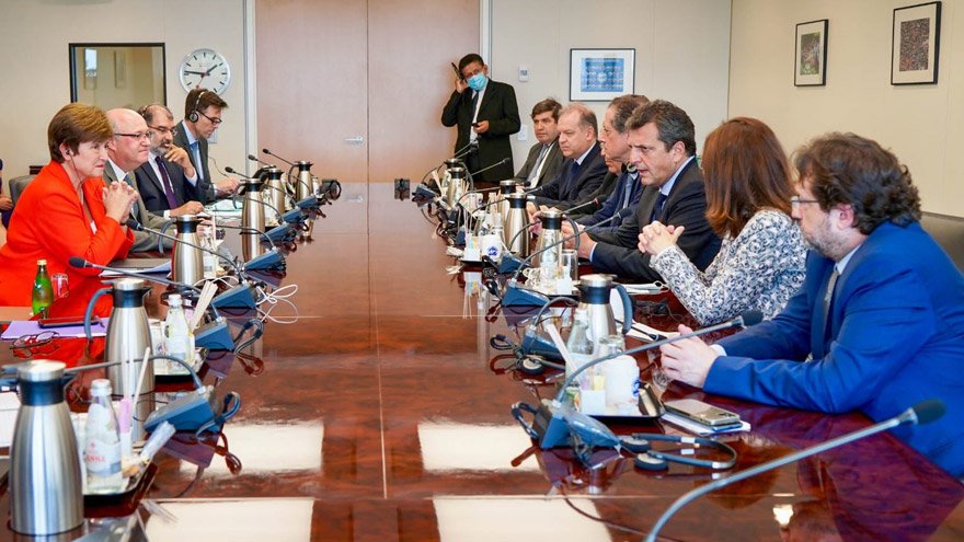 Para el FMI, la prioridad es mantener la tasa de interés real positiva