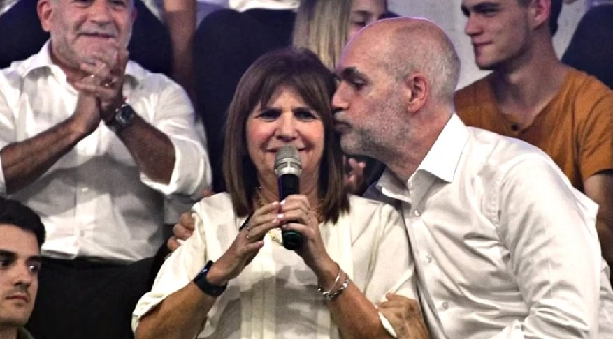 La expectativa de los analistas es que, en caso de una victoria clara de Patricia Bullrich o de Horacio Rodríguez Larreta, el mercado reaccionaría con una suba de bonos y acciones y se aliviaría la tensión cambiaria