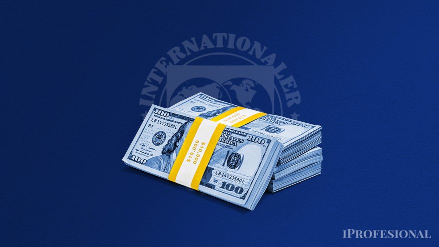 Analistas dicen que es crucial que se concrete desembolso del FMI que podría traer un poco de calma al dólar blue y los financieros