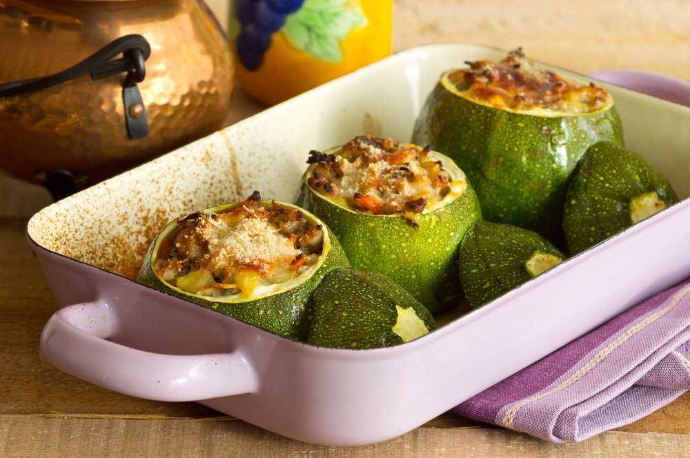 Calabacitas rellenas con carne molida y arroz: receta fácil y económica