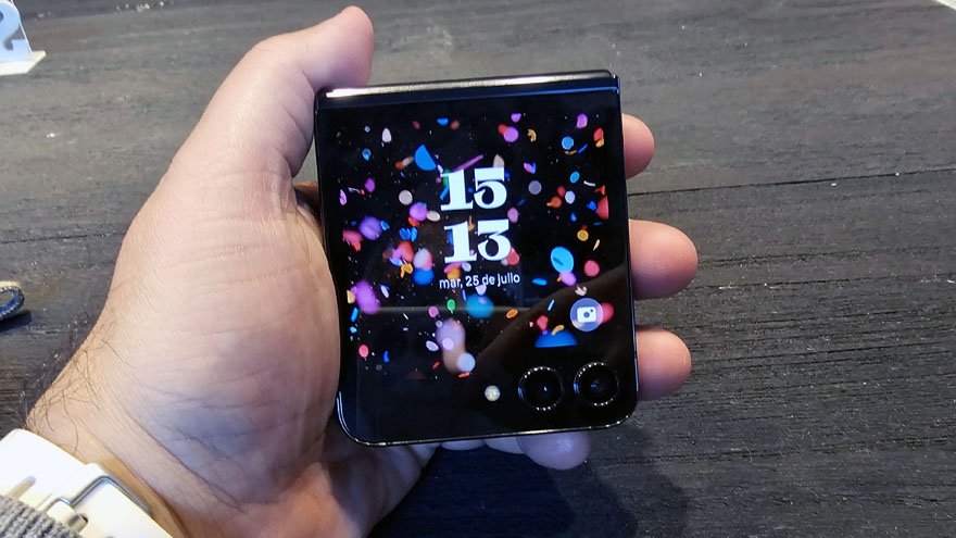 El Samsung Galaxy Z Flip 5 plegado..