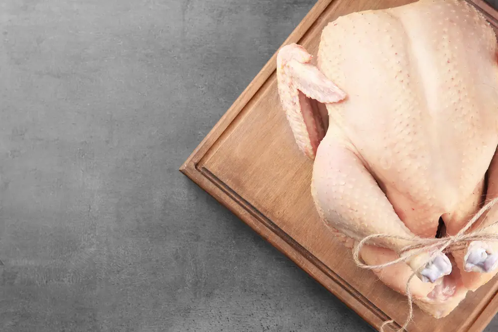 Tres métodos infalibles para descongelar el pavo (fácil y rápido)