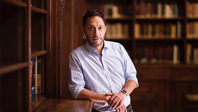 Maximiliano Ferraro, autor del proyecto de etiquetado frontal para celulares y notebooks.