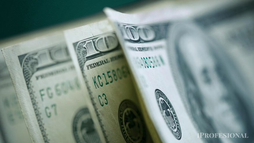 A la espera del Plan Caputo, advierten por una devaluación corta