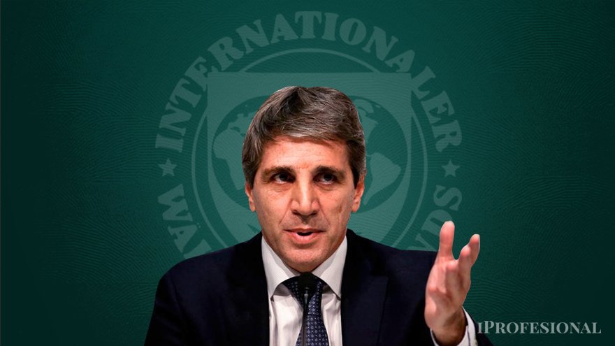 Alivio para reservas: Caputo obtuvo préstamo de la CAF para pagar vencimiento con FMI 