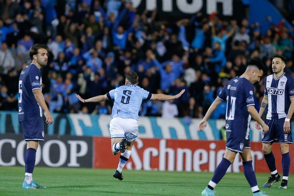 Para festejarlo así. Golazo de Santiago Longo, en una victoria de Belgrano que puede ser decisiva.