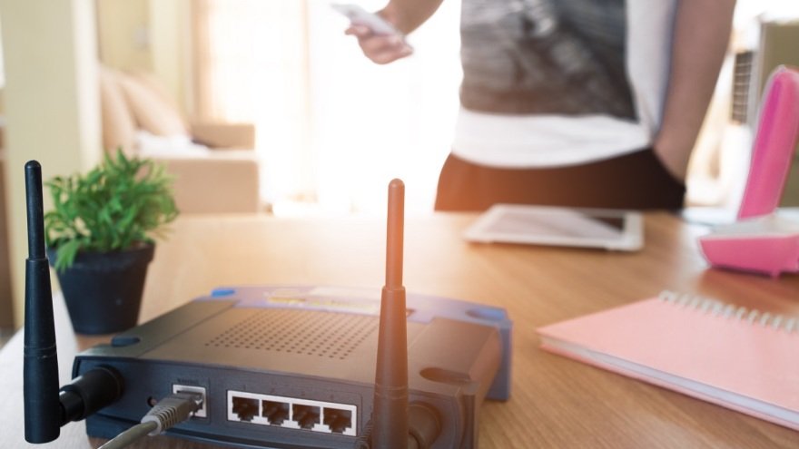 Se puede ingresar al router desde el celular