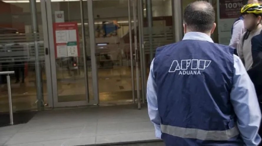 Ya no habrá límite de dólares para el ingreso de bienes adquiridos en el exterior.