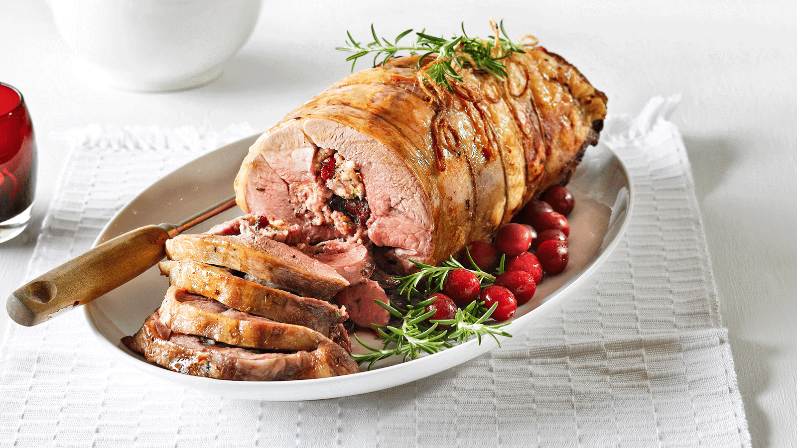 Pierna de cerdo mechada, ahumada