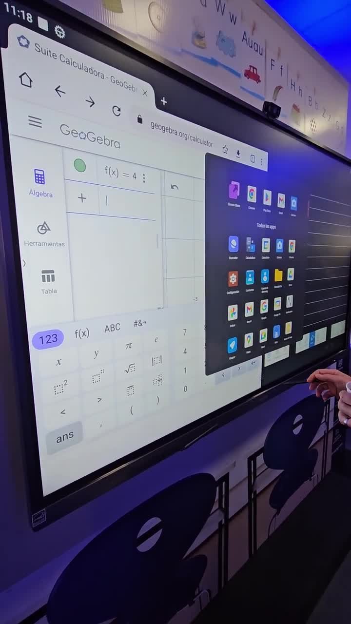 ¿Cómo es la pantalla interactiva que Samsung trae a la Argentina para revolucionar la educación?