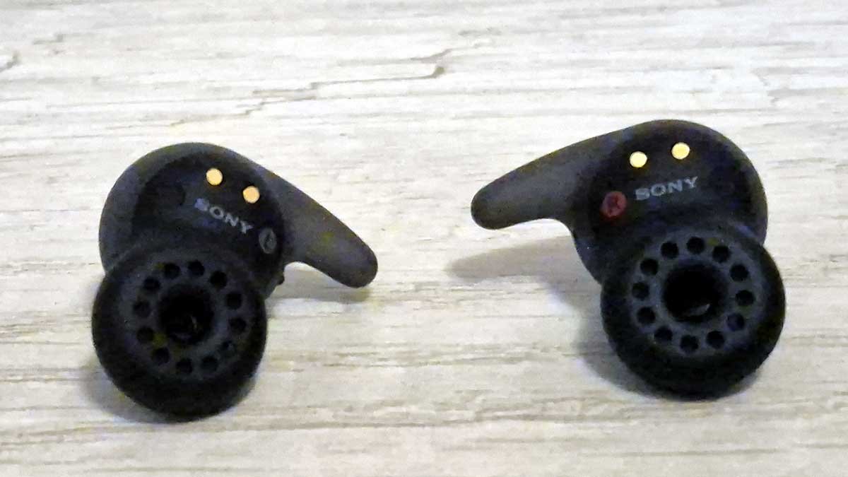 Los auriculares de Sony son de diseño de oído abierto.