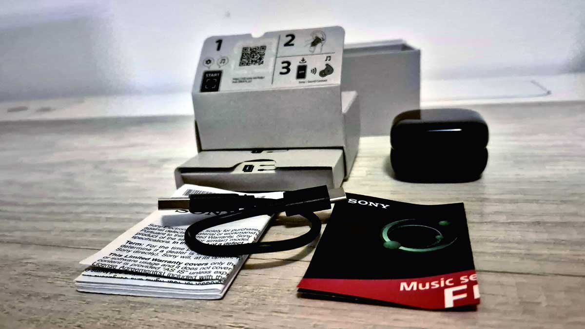 Contenido de la caja de los auriculares de Sony.