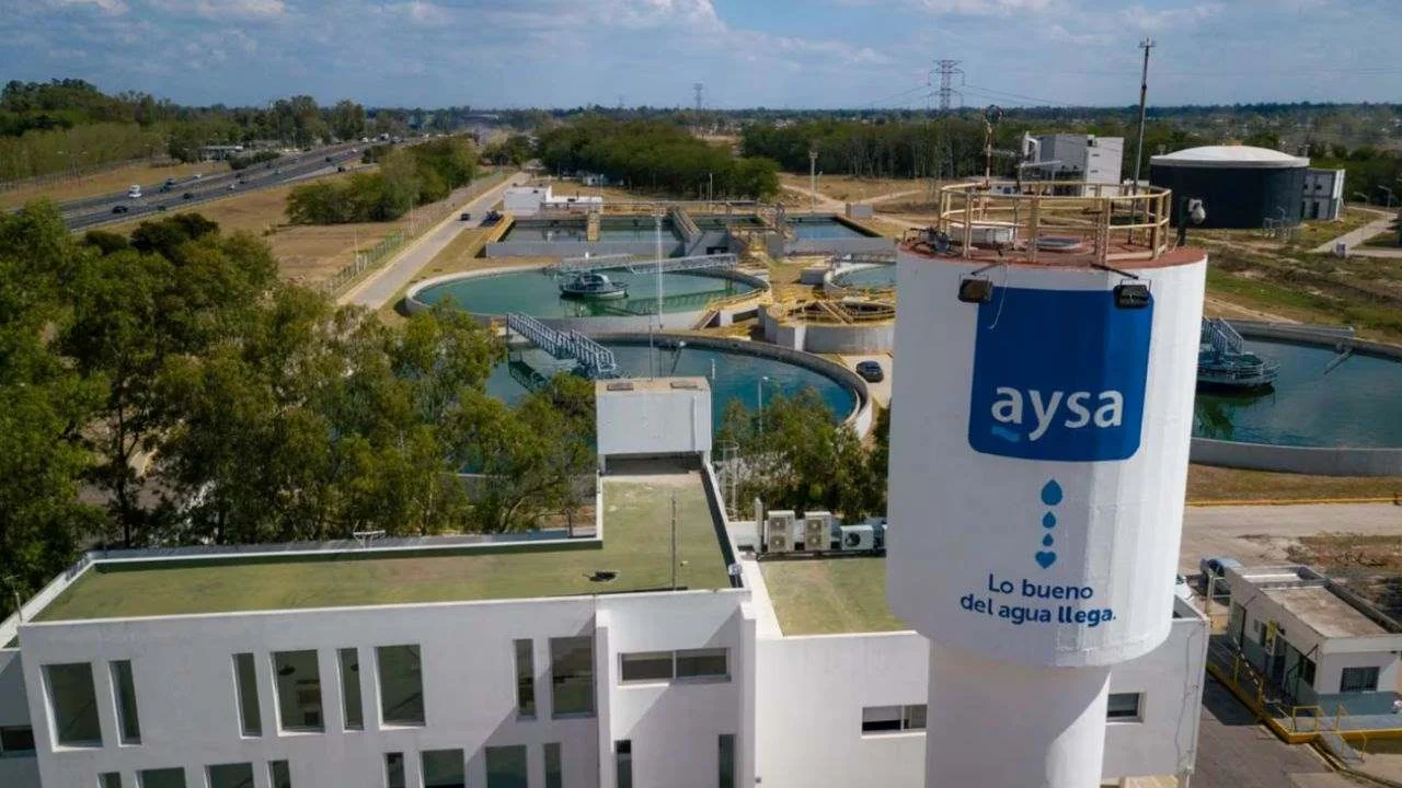 AySA cerró con superávit por primera vez en 17 años: las claves de este logro