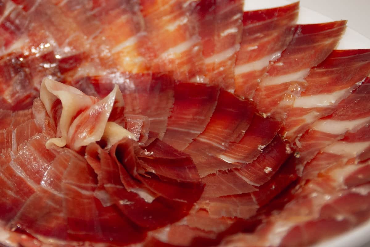 jamón ibérico es parte de la cocina tradicional española