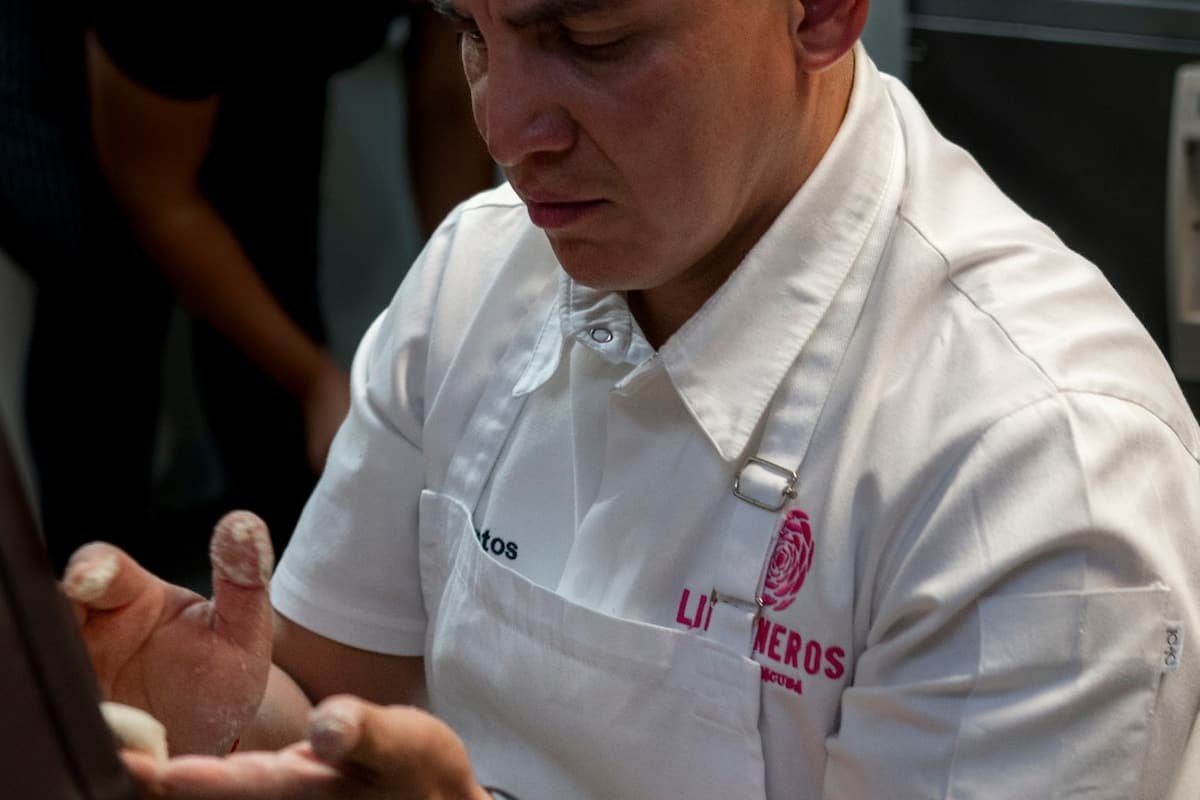 chef del restaurante Limosneros Atzin Santos