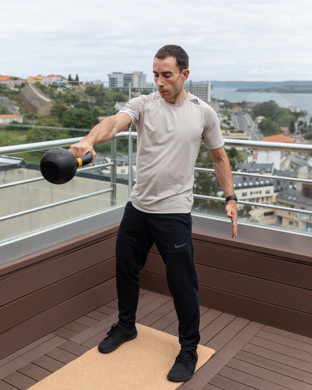 Marcos Vázquez, creador de Fitness Revolucionario, recomienda estos dos micro-entrenamientos de apenas un minuto para mejorar tu salud física y mental