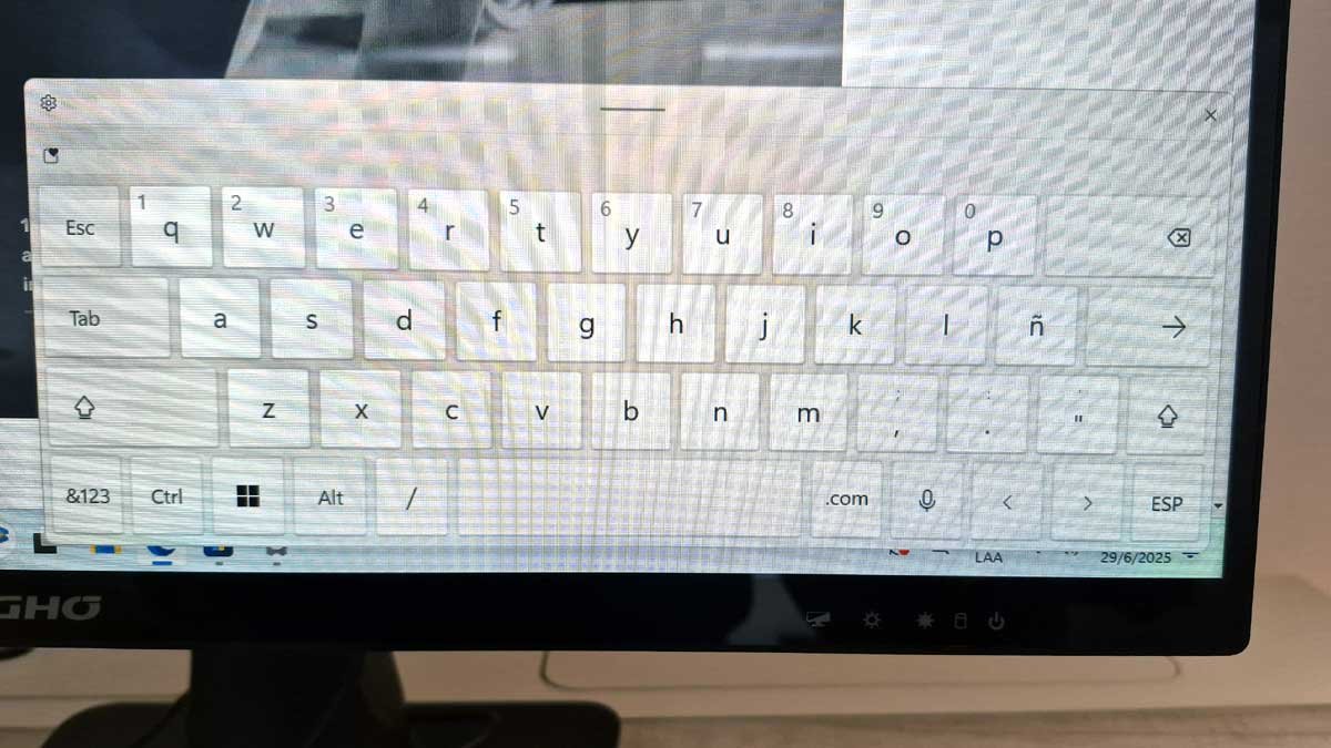 La pantalla de esta computadora es táctil.