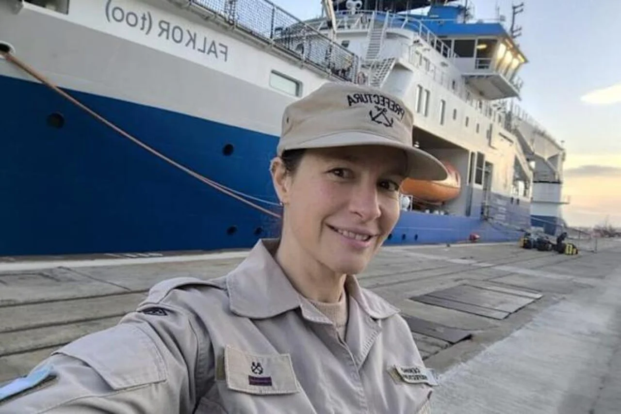 VIDEO | Quién es Nadia "Coralina", la bióloga del CONICET que educa desde el océano y arrasa en redes sociales