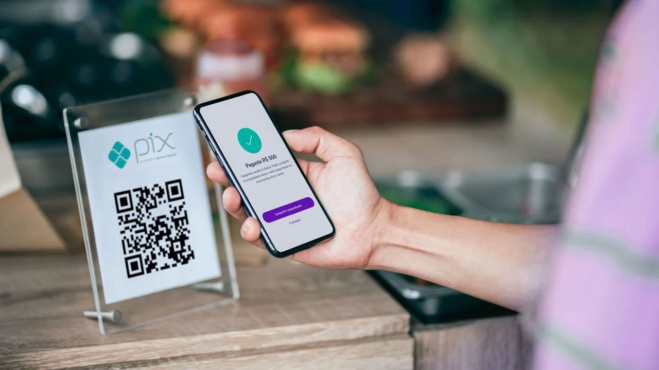 Prex lanza solución para que argentinos paguen y vean sus gastos en moneda local durante sus viajes a Chile
