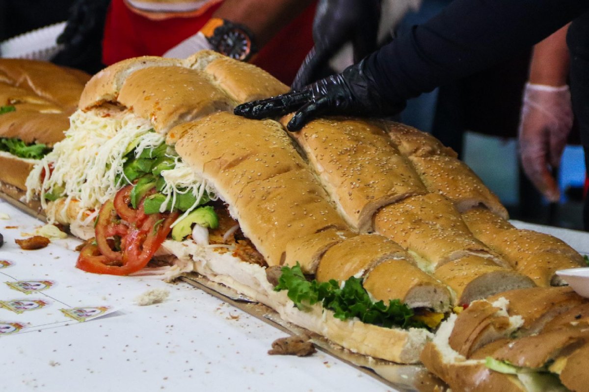 La intención es hacer una torta que mida 90 metros y pese más de una tonelada. / Cuartoscuro