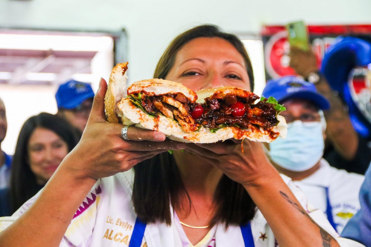 Junto con el taco, la torta es el alimento más emblemático de la Ciudad de México / Cuartoscuro