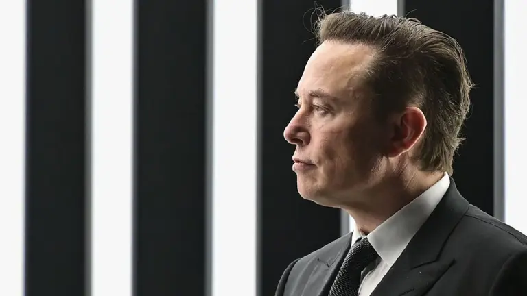 Musk alerta sobre una nueva era bélica dominada por IA y drones: "EE.UU. podría perder la próxima guerra"