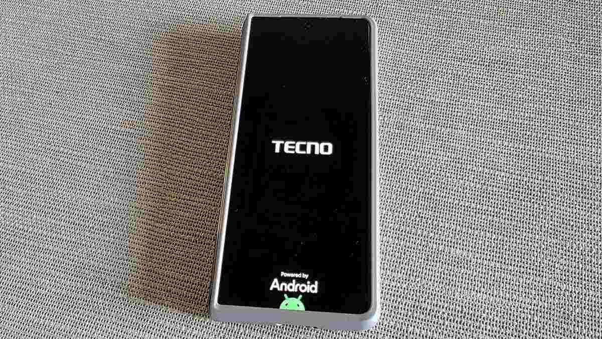 El celular plegable de Tecno ya está disponible en la Argentina