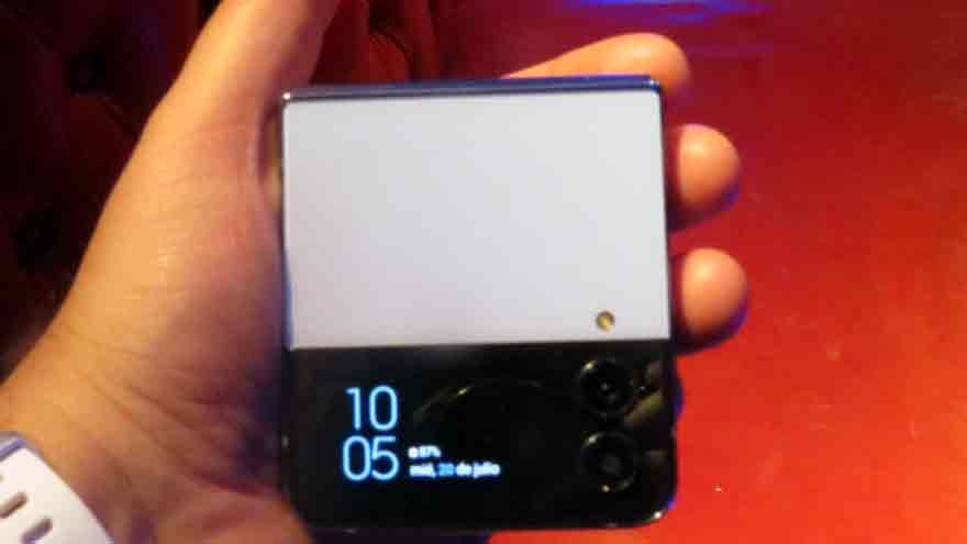 Pantalla externa del Samsung Galaxy Z Flip 4.