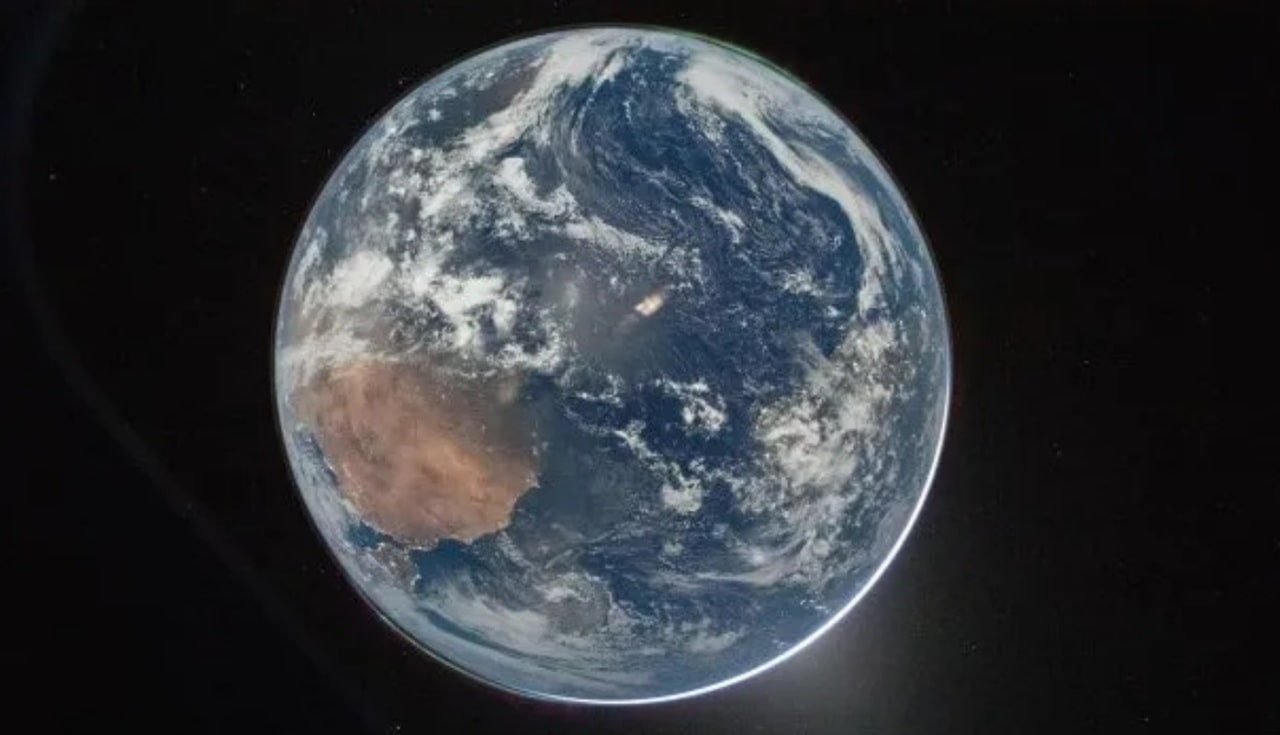 El planeta Tierra fotografiado desde el espacio, en el marco de la misión Artemis II.