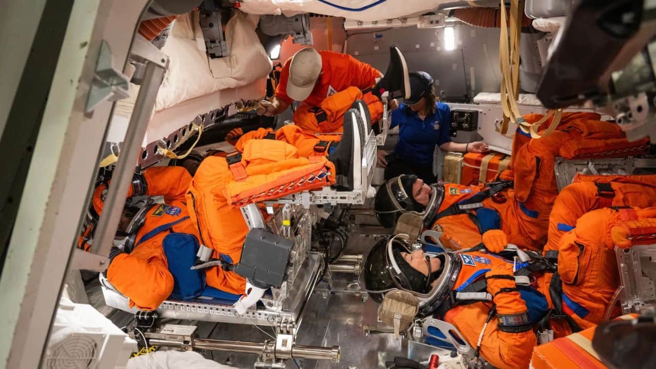 Los astronautas pasaron tres meses dentro de la nave, para conocer en detalle cada lugar