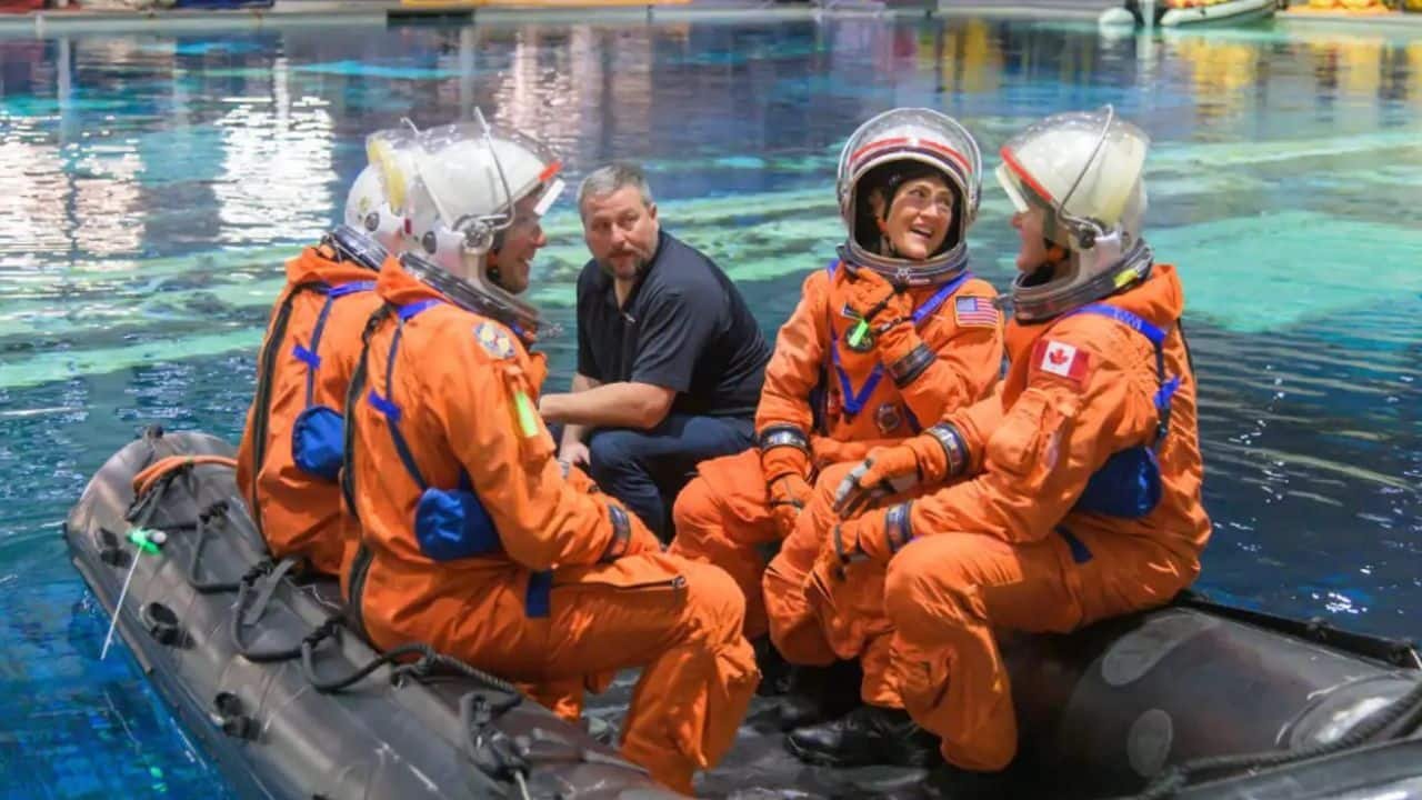 Hubo también entrenamientos para practicar cómo sería el regreso a la Tierra en el mar