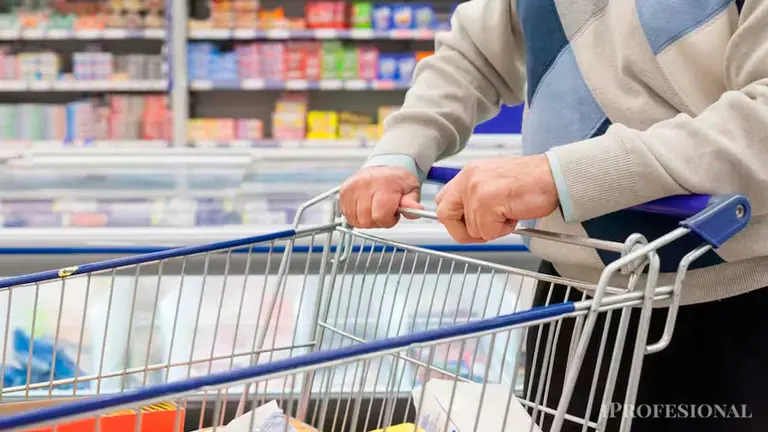 Tras meses de desaceleración, el consumo muestra "un leve brote verde": dónde se ve